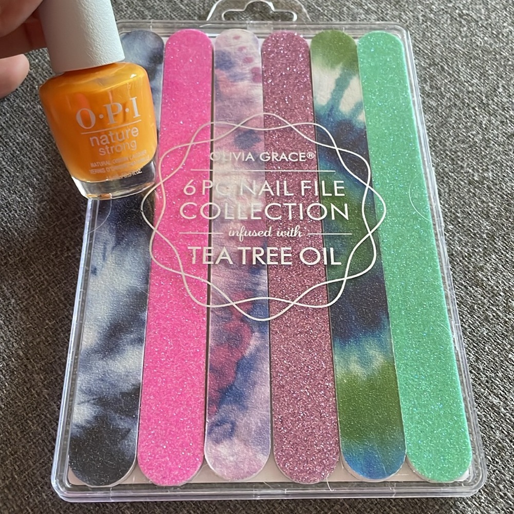 Opi Nature Strong Bee The Change